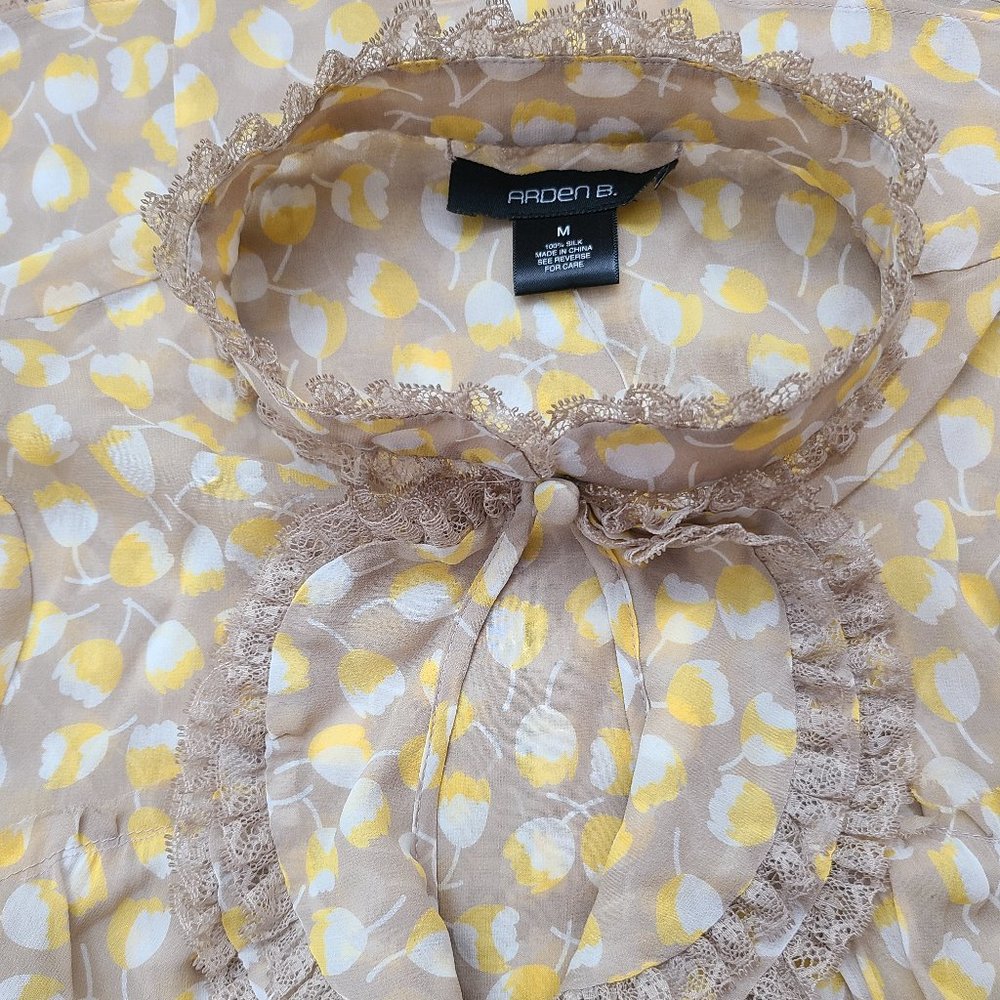 NWOT ARDEN B Silk Ruffles Blouse Tops sz M